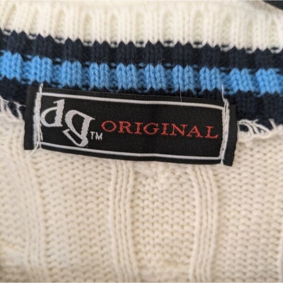 White with Blue Trim Cable Knit Sweater Vest sz M V-Neck Preppy - Picture 5 of 7